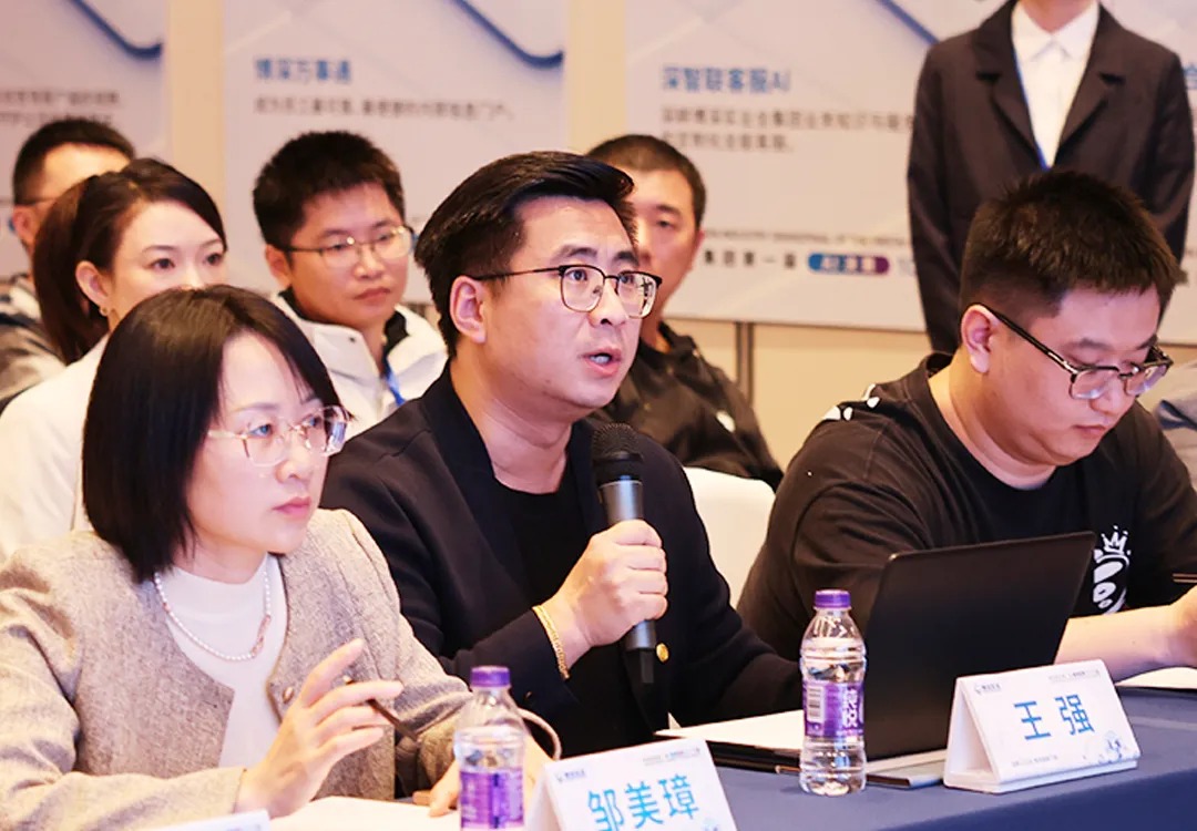 4ae7a10bcd755ccae61a60f906db777a.jpg